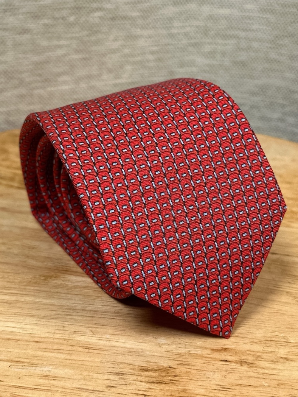 Hermes Stadium Seats Heavyweight Twill Silk Made in France Red Tie 645692 PA